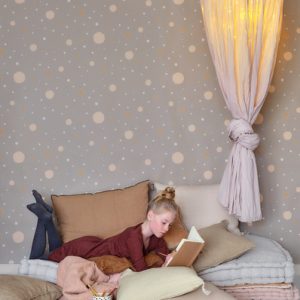 Behang met stippen kinderkamer | Majvillan | Confetti – grijs