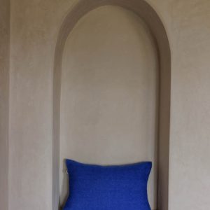 Kussen wol XL 85×45 – Majorelle blauw