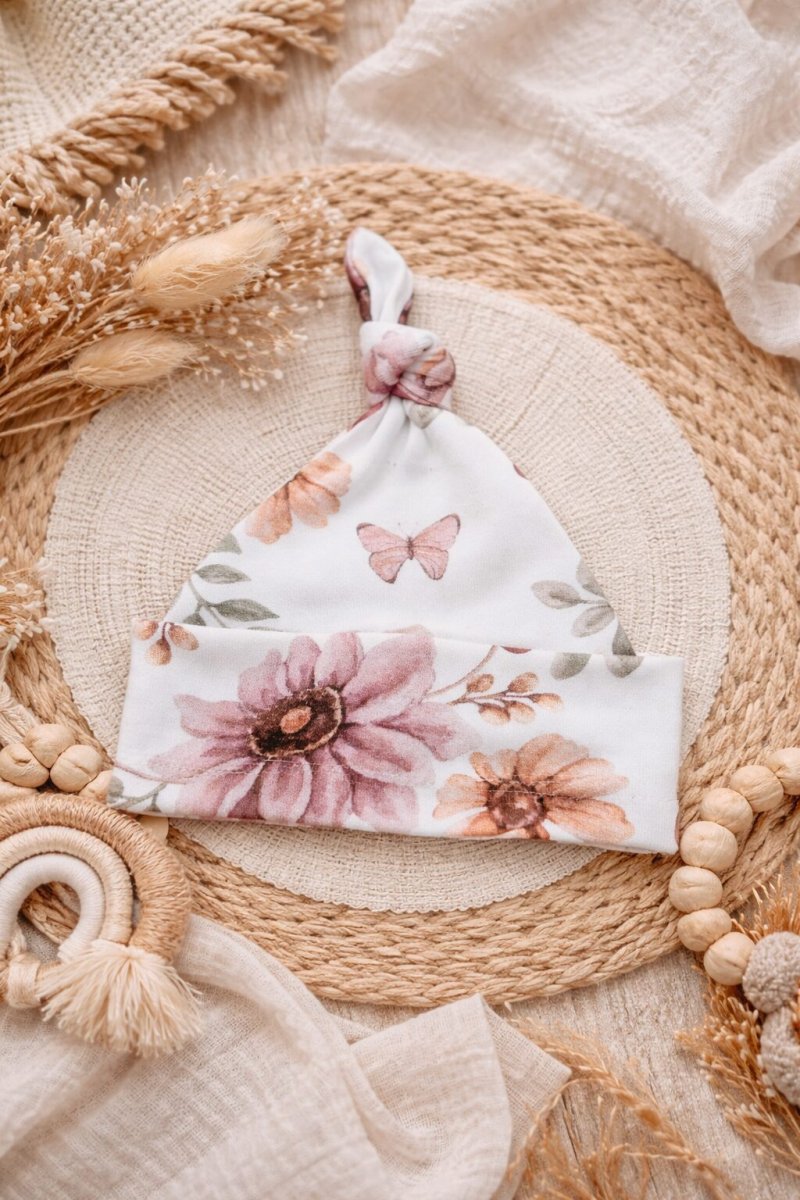 Knoop mutsje Amy Flowers